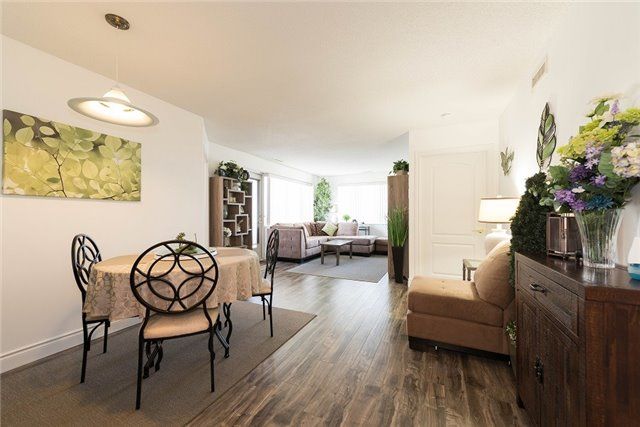 508 - 10 Dayspring Circ, Brampton, L6P1B9 | Image 2