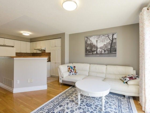 5842 Questman Hllw, Mississauga, L5M 6P3 | Image 3