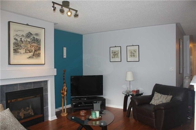 Townhouse leased at 2250 Baronwood Drive, Oakville, West Oak Trails, L6M5E4 - MLS: W3864386