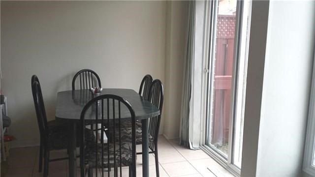 131 Seahorse Ave, Brampton, L6V4N5 | Image 3