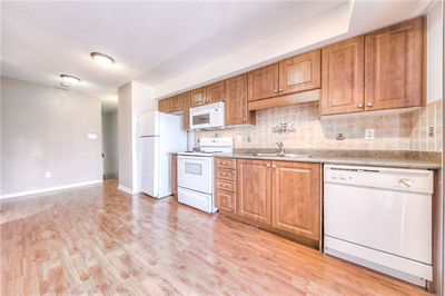Unit 24 — 37 Four Winds Dr, Toronto - York University Heights image-0-4