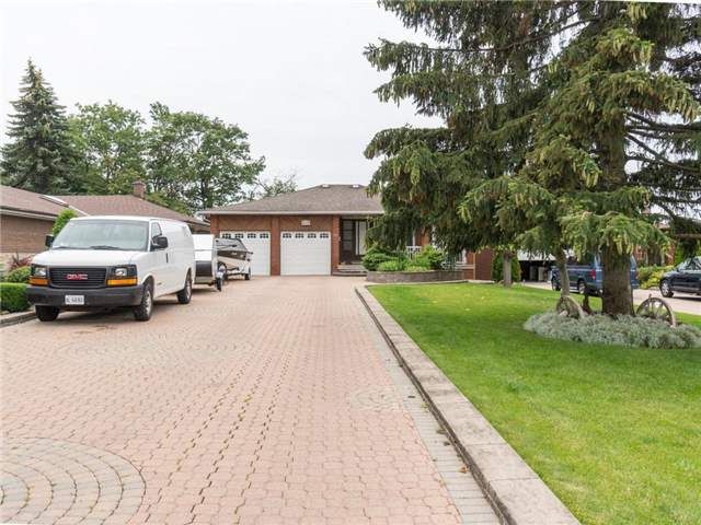 397 Maple Leaf Dr, Toronto, M6L1P4 | Image 2