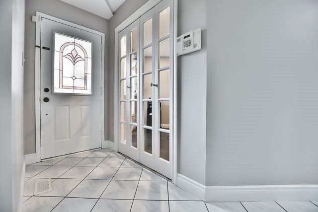 12 Bayview St, Brampton, L6X4E2 | Image 2