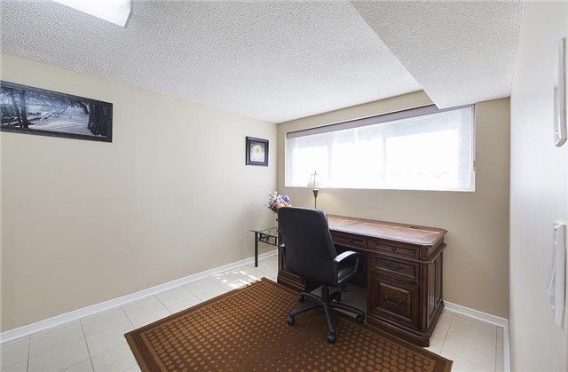 45 - 3175 Kirwin Ave, Mississauga, L5A3M4 | Image 3