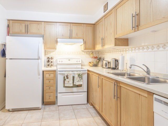 77 - 7360 Zinnia Pl, Mississauga, L5W2A3 | Image 3