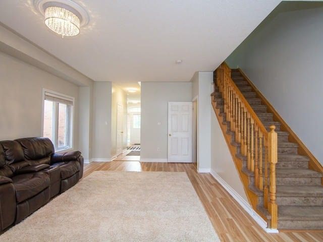 22 Frenchpark Circ, Brampton, L6X0Y5 | Image 3