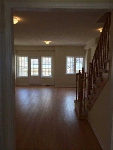 7 Kayak Hts, Brampton, L6Z0H8 | Image 2