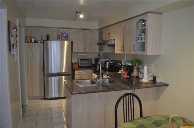 107 Clover Bloom Rd, Brampton, L6R1S6 | Image 2