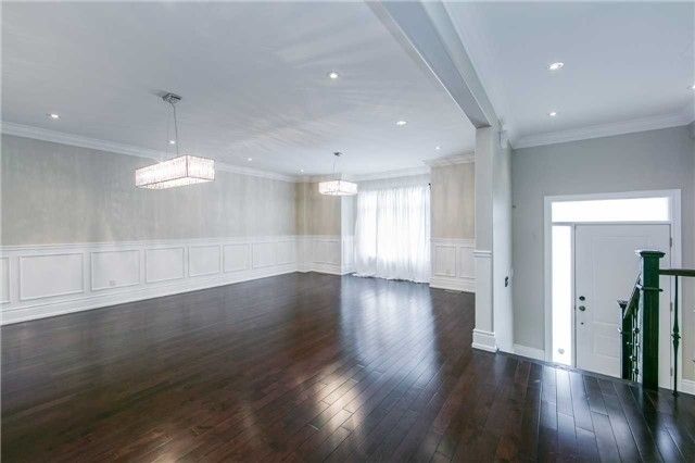 19 Connorvale Ave, Toronto, M8W3Z9 | Image 3