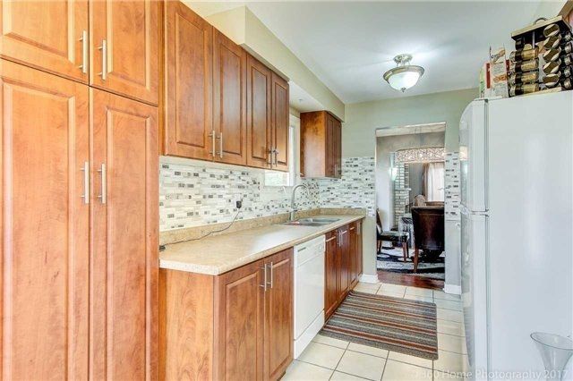 386 Hansen Rd, Brampton, L6V3P7 | Image 2