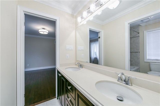 19 Connorvale Ave, Toronto, M8W3Z9 | Image 3