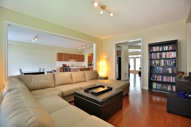 5 Amy Ave, Brampton, L6P | Image 3