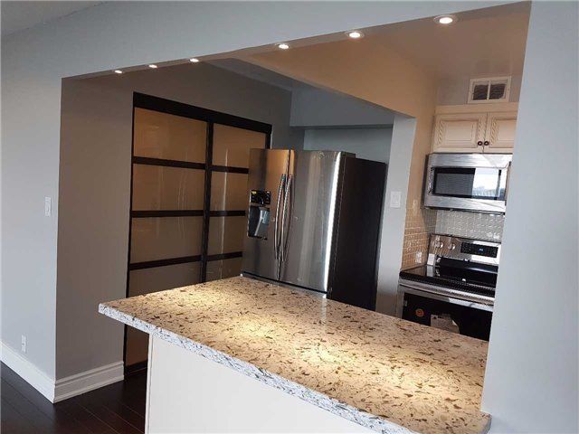 1007 - 1300 Mississauga Valley Blvd, Mississauga, L5A3S8 | Image 2