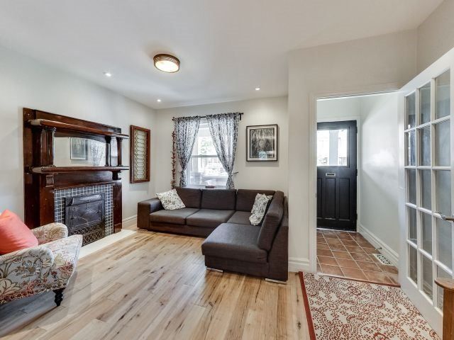 24 Pauline Ave, Toronto, M6H3M8 | Image 2