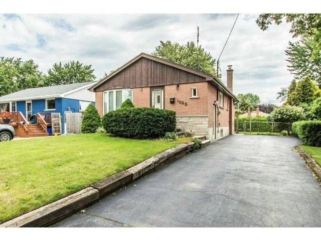 1328 Bunnell Dr, Burlington, L7P2E1 | Image 2