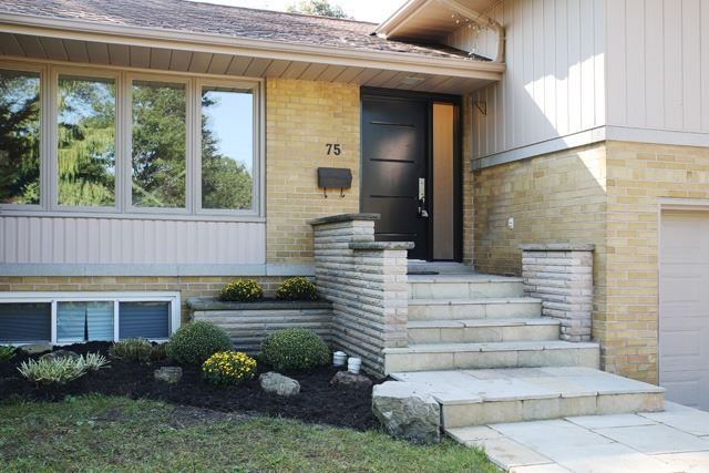 75 Glenellen Dr E, Toronto, M8Y2H2 | Image 2