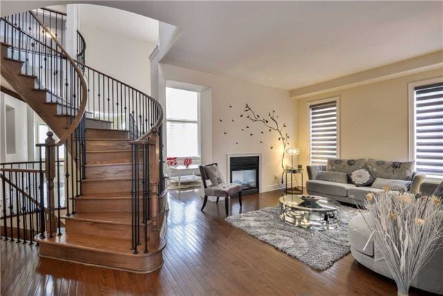 67 Royal West Dr, Brampton, L6X0V9 | Image 3