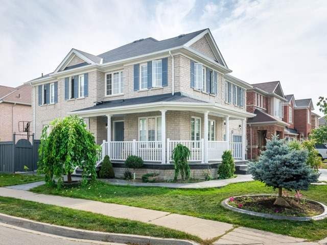 24 Conklin Dr, Brampton, L7A3P5 | Image 2