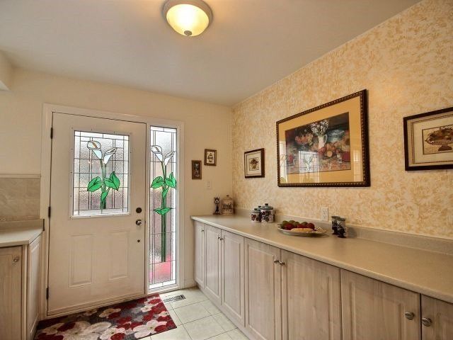 6330 Lorca Cres, Mississauga, L5N2J4 | Image 3