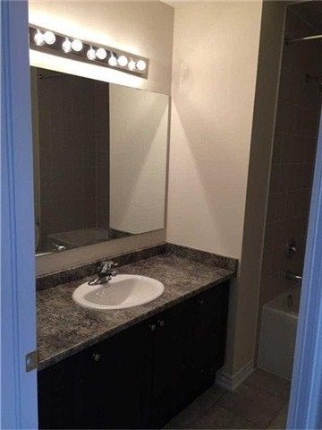 7 Kayak Hts, Brampton, L6Z0H8 | Image 3