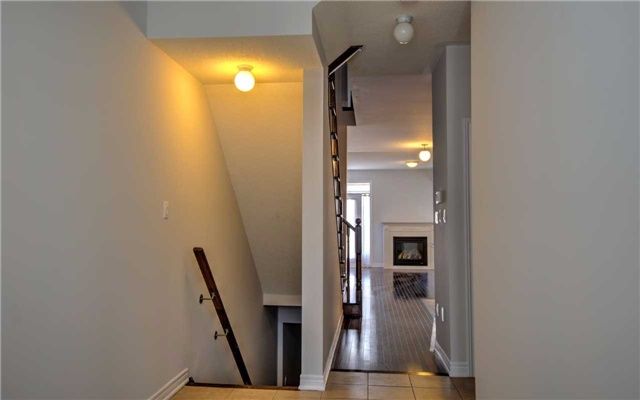 8 Munch Pl, Milton, L9T8K6 | Image 3