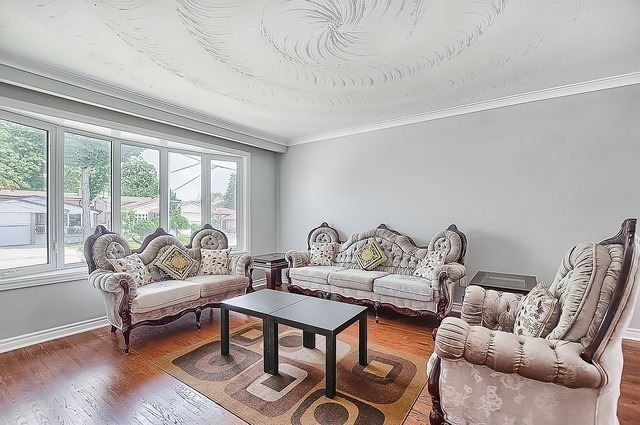 213 Grandravine Dr, Toronto, M3J1B9 | Image 3
