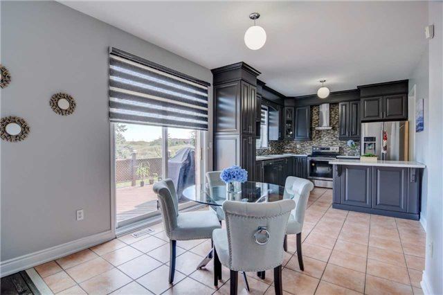 47 Upper Highlands Dr, Brampton, L6Z4V9 | Image 2