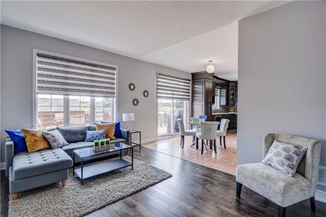 47 Upper Highlands Dr, Brampton, L6Z4V9 | Image 3