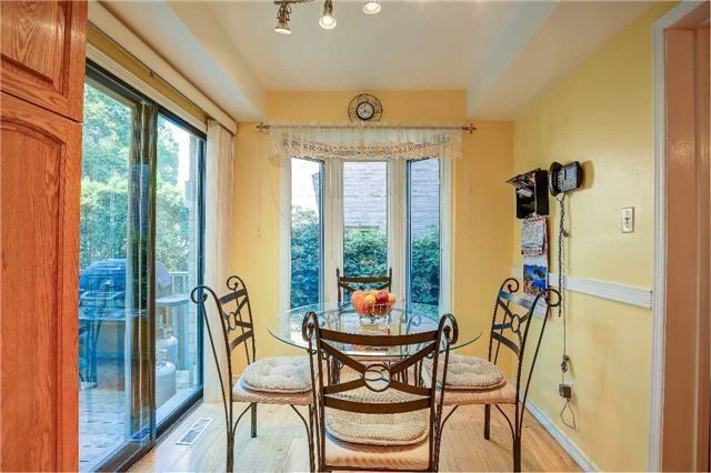 140 Romain Cres, Oakville, L6H5A6 | Image 2