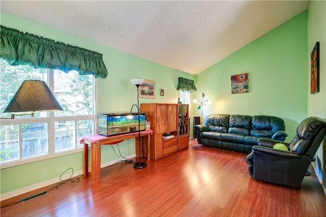 140 Romain Cres, Oakville, L6H5A6 | Image 3