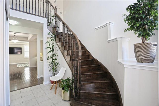 91 Tysonville Circ, Brampton, L7A4B2 | Image 3