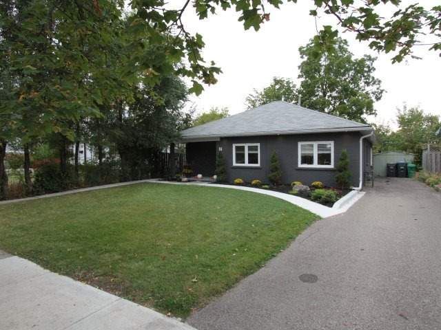 16 Woodward Ave, Brampton, L6V1K1 | Image 2