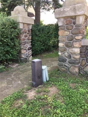 1064 Mohawk Rd, Burlington, L7T3M6 | Image 2