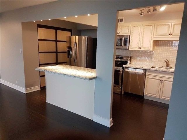 1007 - 1300 Mississauga Valley Blvd, Mississauga, L5A3S8 | Image 3