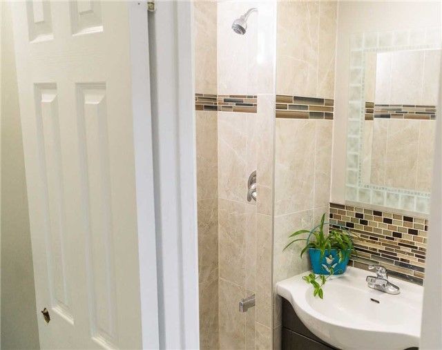 154 - 180 Mississauga Valley Blvd, Mississauga, L5A3M2 | Image 3