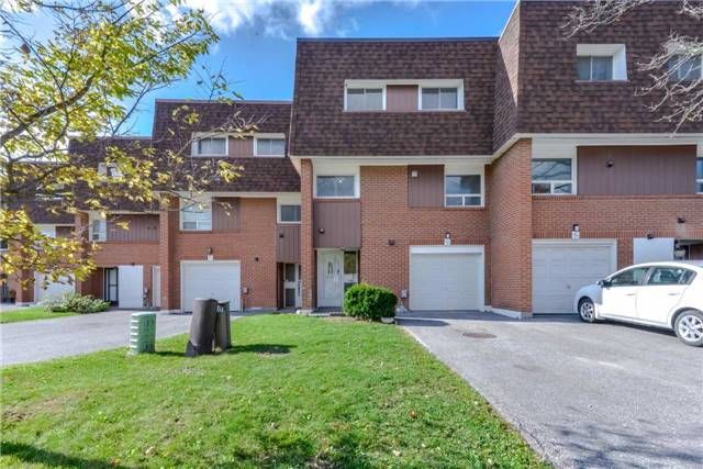 90 - 2 Litchfield Crt, Toronto, M9V2A8 | Image 2