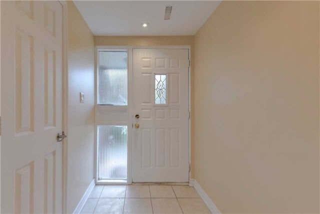 90 - 2 Litchfield Crt, Toronto, M9V2A8 | Image 3