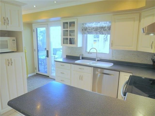 559 Rexway Crt, Burlington, L7N3B6 | Image 3