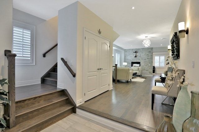 792 Glenbrook Ave, Burlington, L7T 1H6 | Image 2