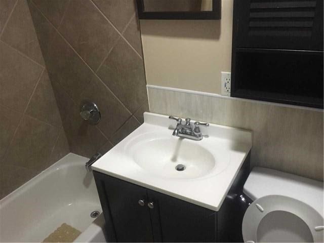 Lower - 91 Bruce Beer Dr, Brampton, L6V2Z7 | Image 3