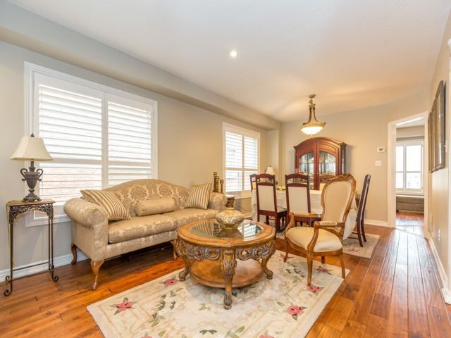 90 Summer Valley Dr, Brampton, L6Z4T8 | Image 3