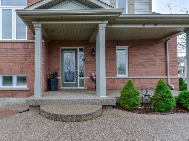 3050 Highvalley Rd, Oakville, L6M5H3 | Image 2