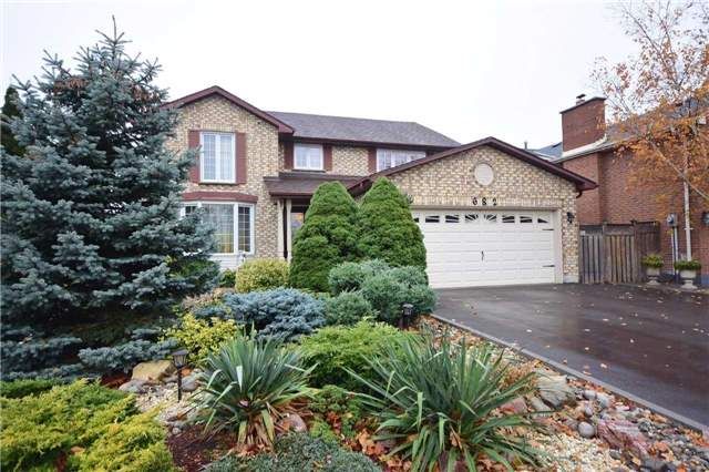 682 Willowbank Tr, Mississauga, L4W3L8 | Image 3