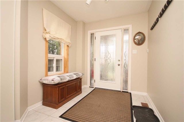 57 Muirland Cres, Brampton, L6X4P3 | Image 2