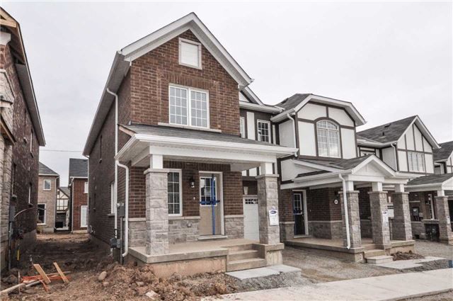 1239 Mulroney Hts, Milton, L9E1G1 | Image 2