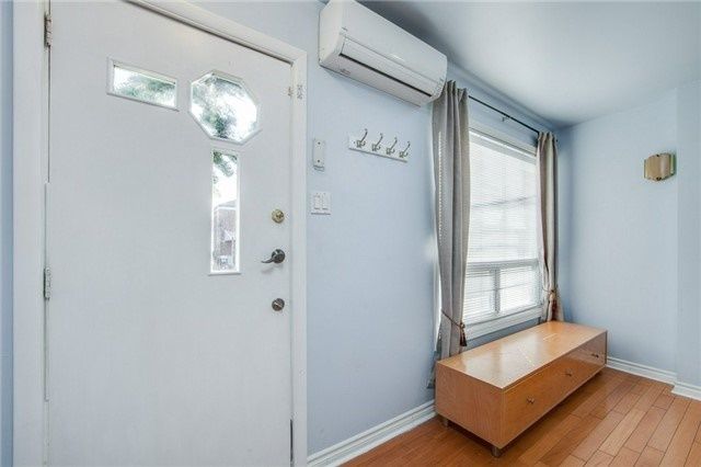 438 Silverthorn Ave, Toronto, M6M3H5 | Image 2