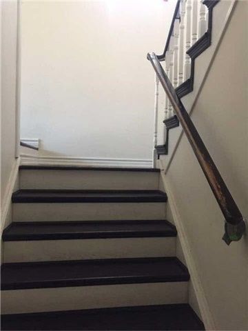 17 Timberlane Dr, Brampton, L6Y3Y6 | Image 3