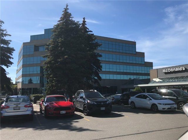 32 - 2800 Skymark Ave, Mississauga, L4W5A7 | Image 2