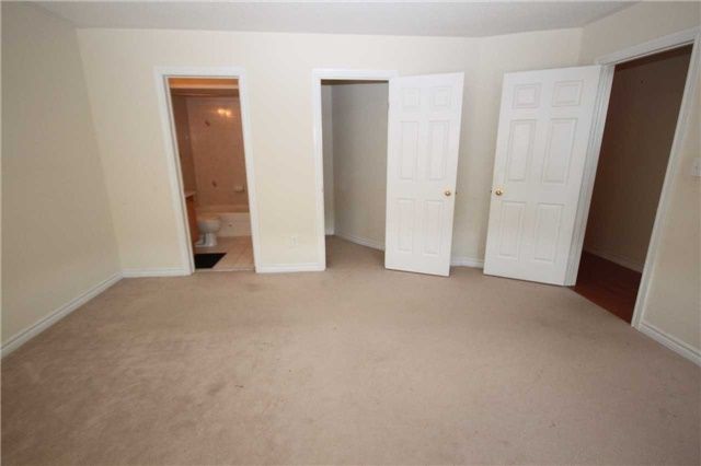 517 Fernforest Dr, Brampton, L6R0S8 | Image 2