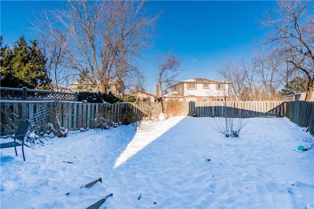 6387 Chaumont Cres, Mississauga, L5N2M7 | Image 2